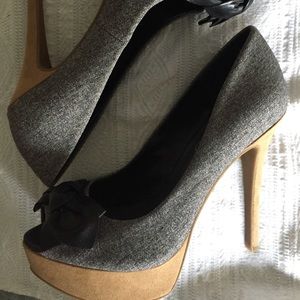 Size 7 Jessica Simpson heels